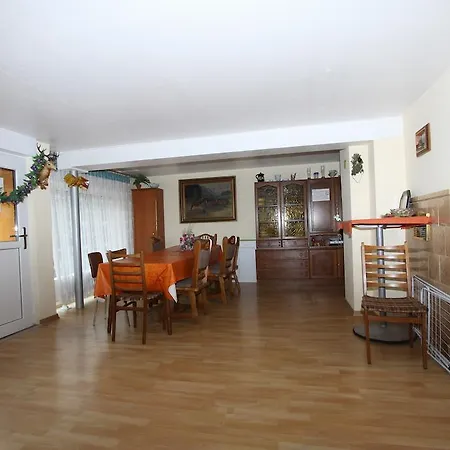 Gaestehaus Alexanna באדן-באדן