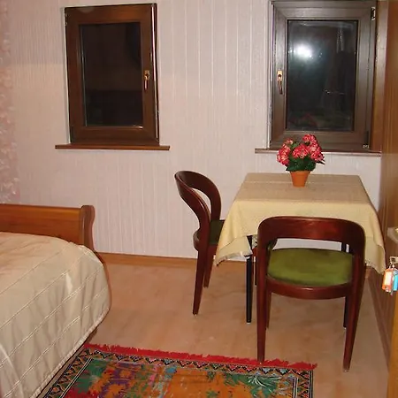 בית הארחה Gaestehaus Alexanna